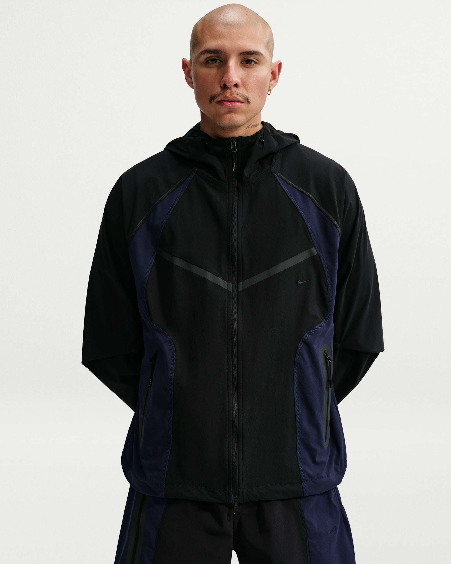 Nike Tech Men's Dri-FIT Woven Color-Block Windrunner Loose Jacket